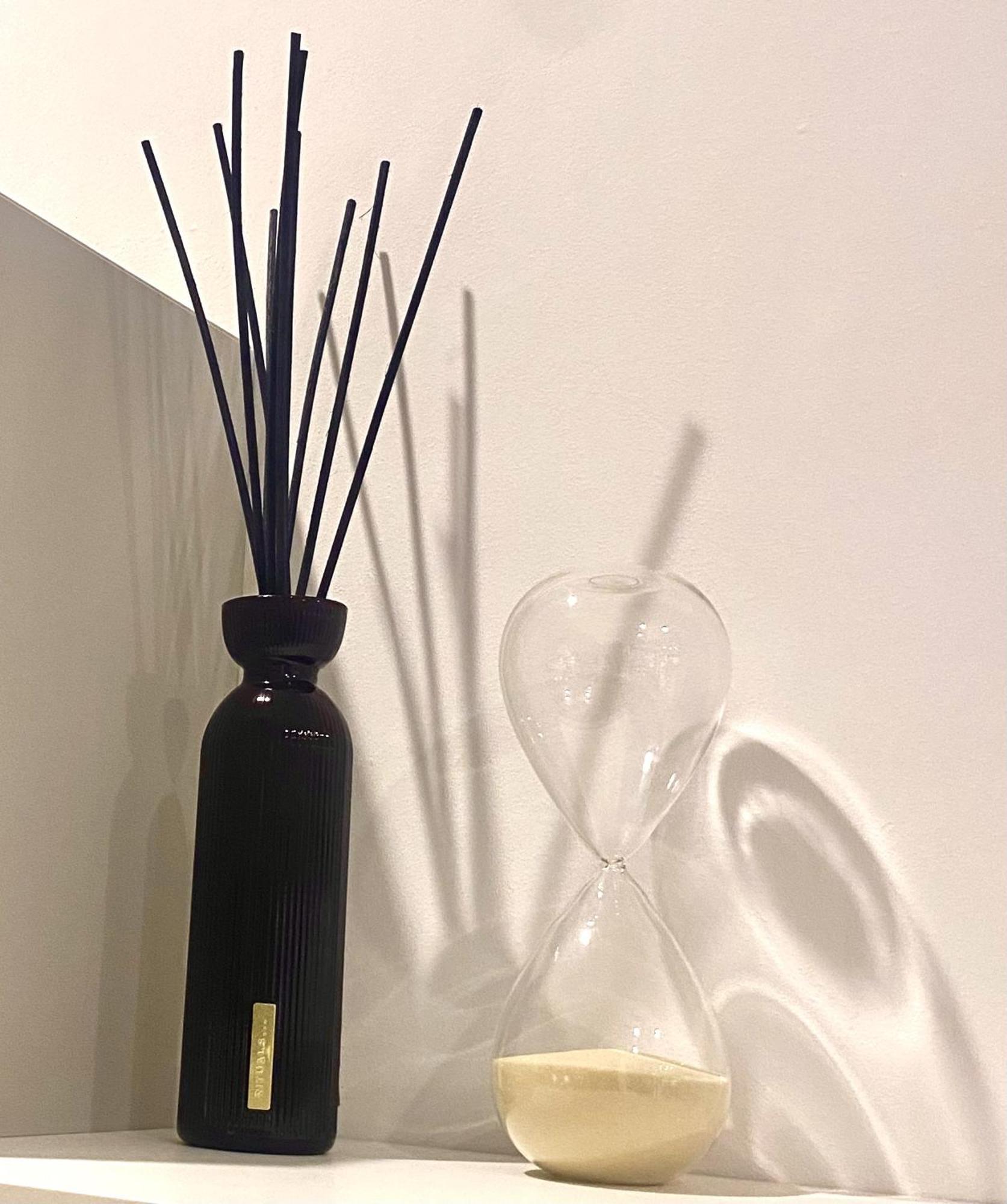 Barcelona Chic Apartments- Free Parking - 10 Min From Bcn City Centre By Metro Eksteriør billede